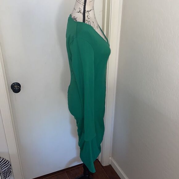 Bebe Green V-Neck Shirred Dress - Picture 5 of 15